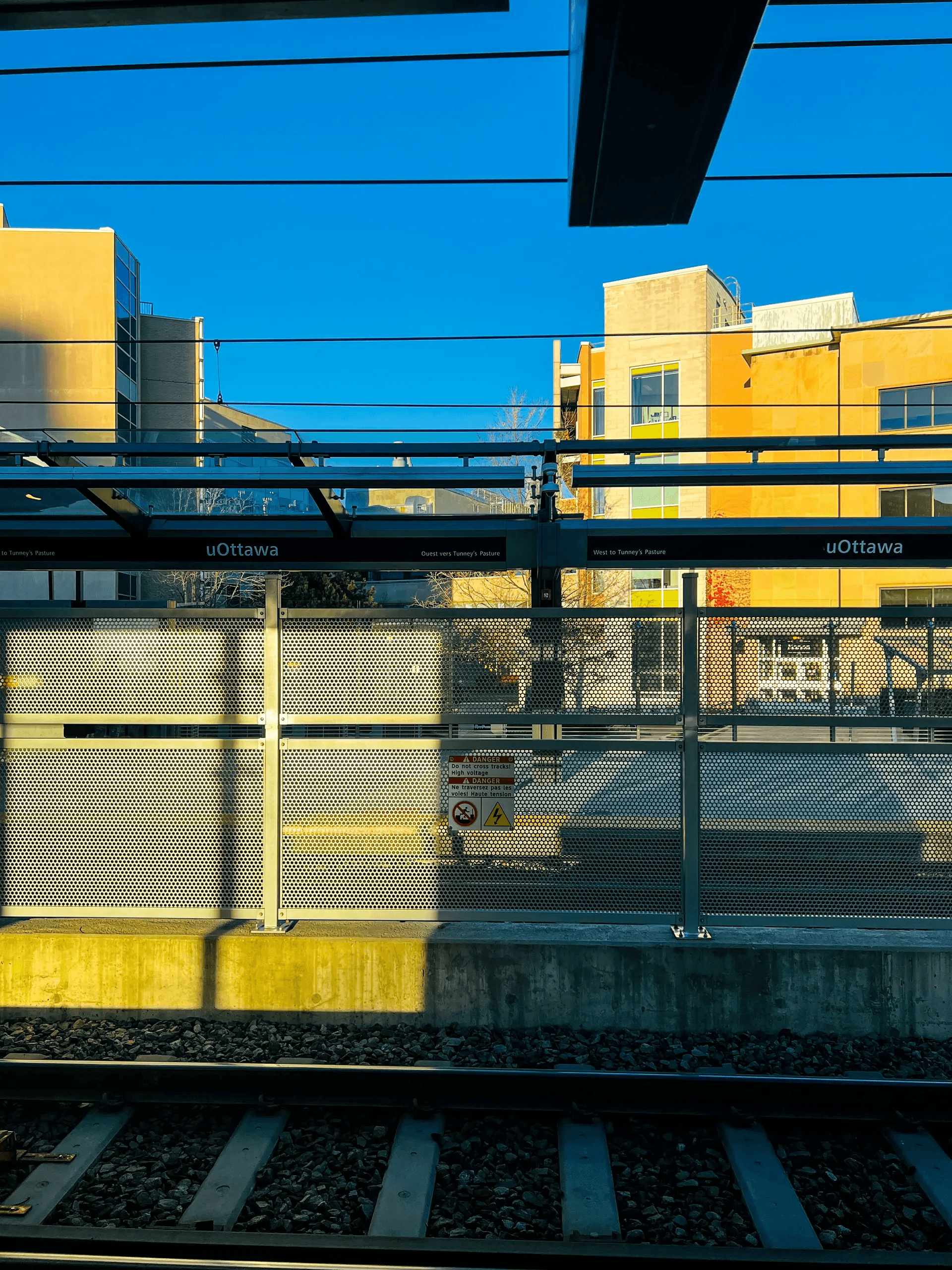 uOttawa light rail station, Ottawa